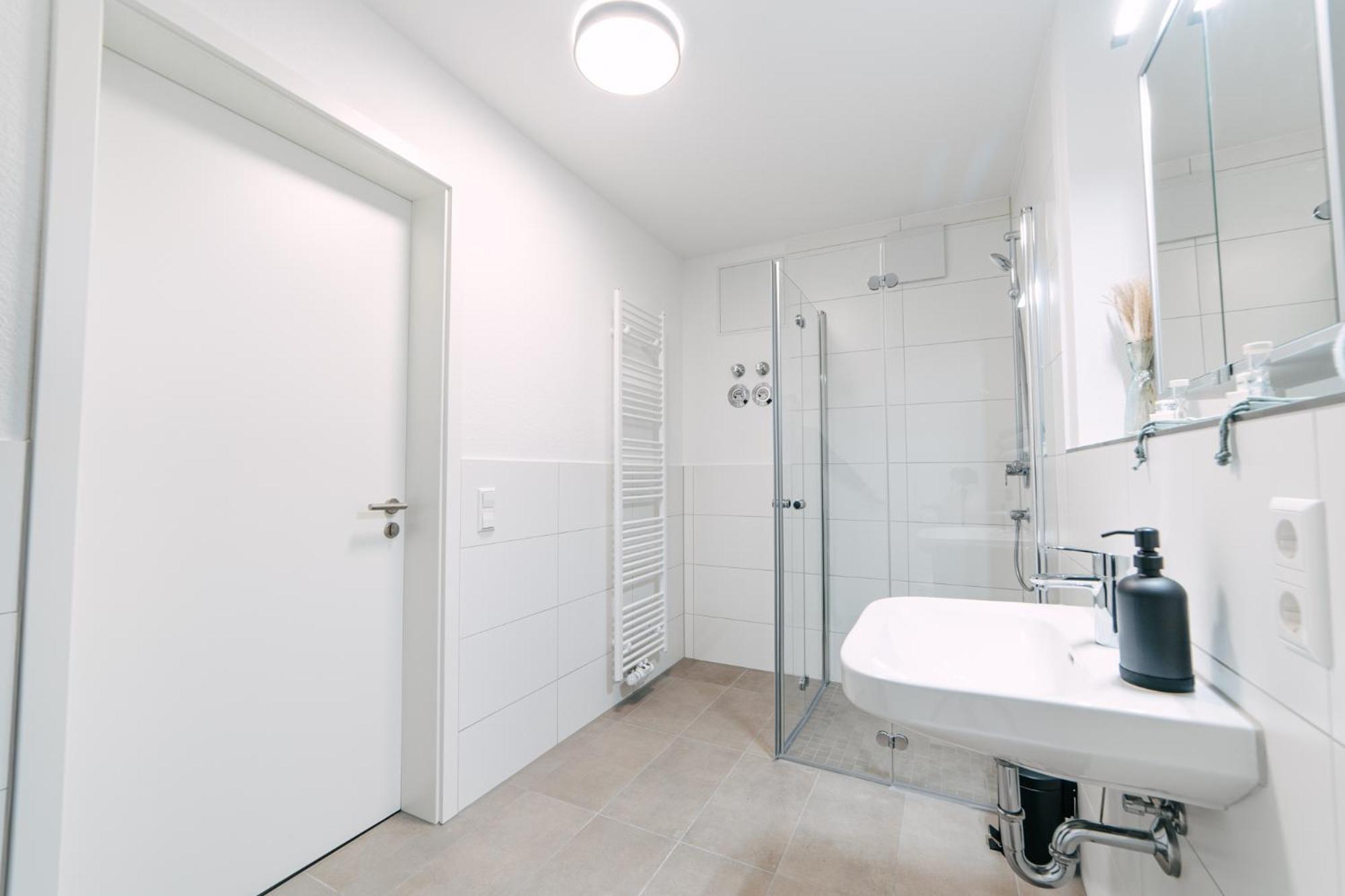 Zentrahome - Balkon Outlet Zentral Smarttv Business Metzingen  Exteriör bild